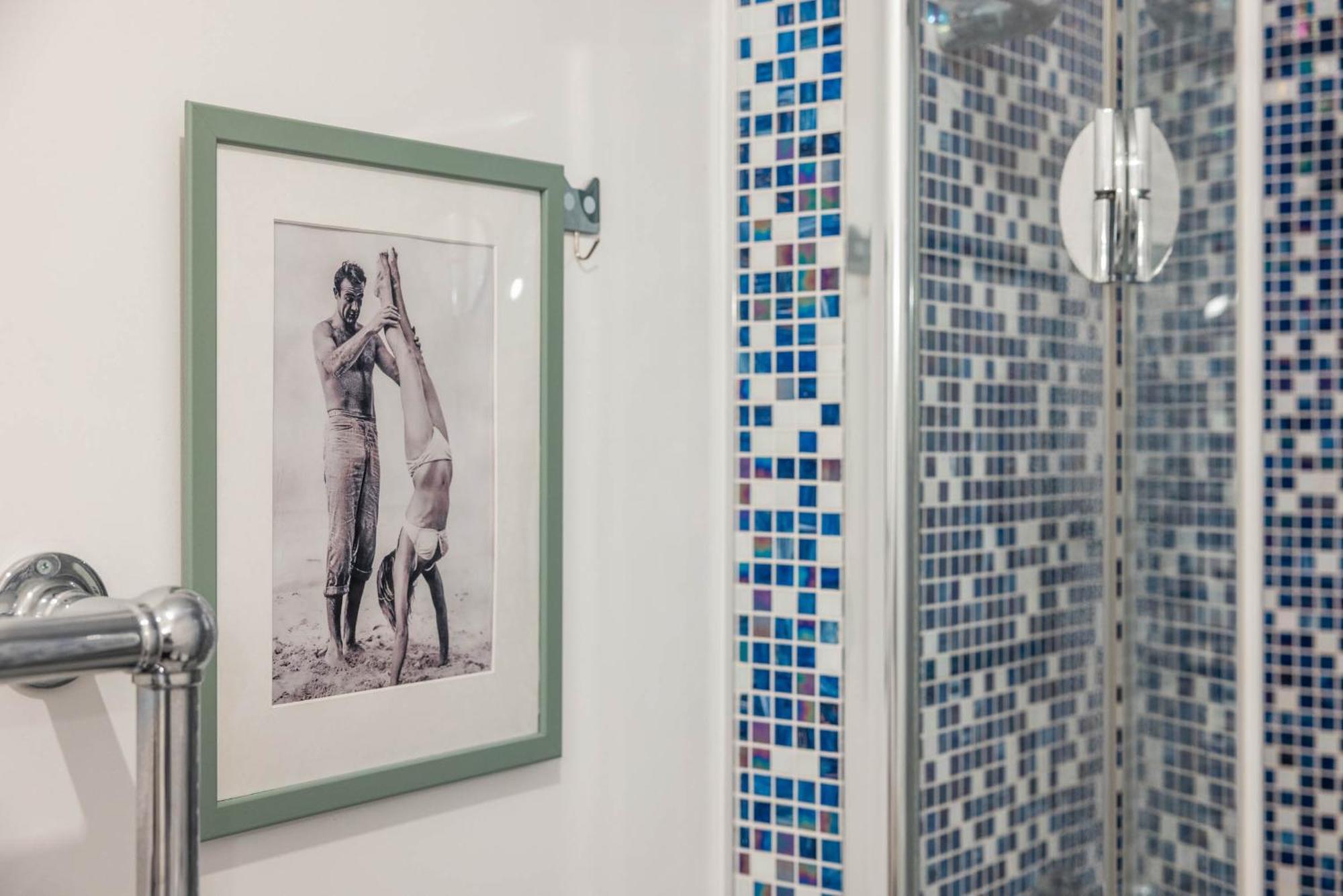 Casa Dei Visionari - Mare Apartment Bari Bagian luar foto