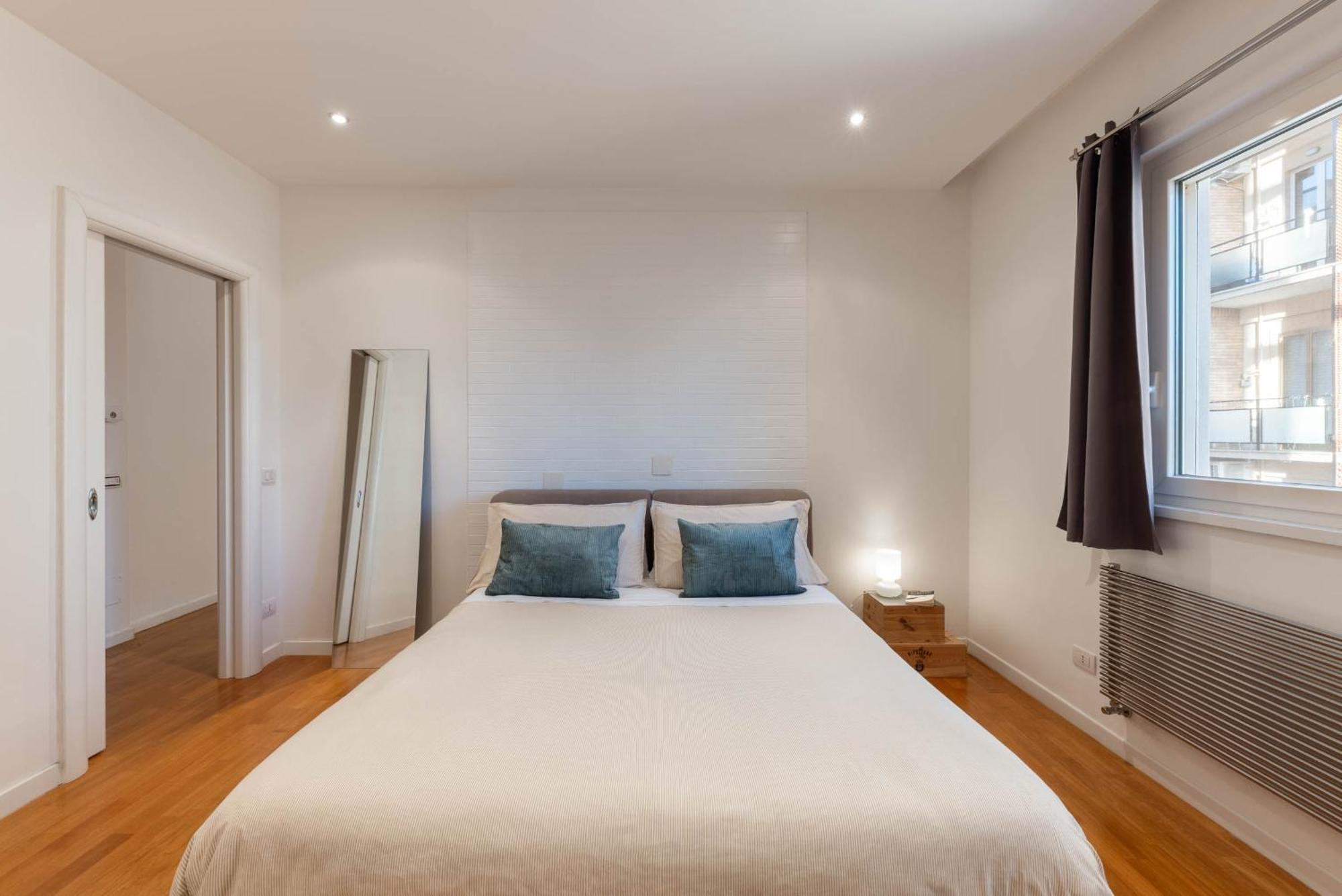 Casa Dei Visionari - Mare Apartment Bari Bagian luar foto